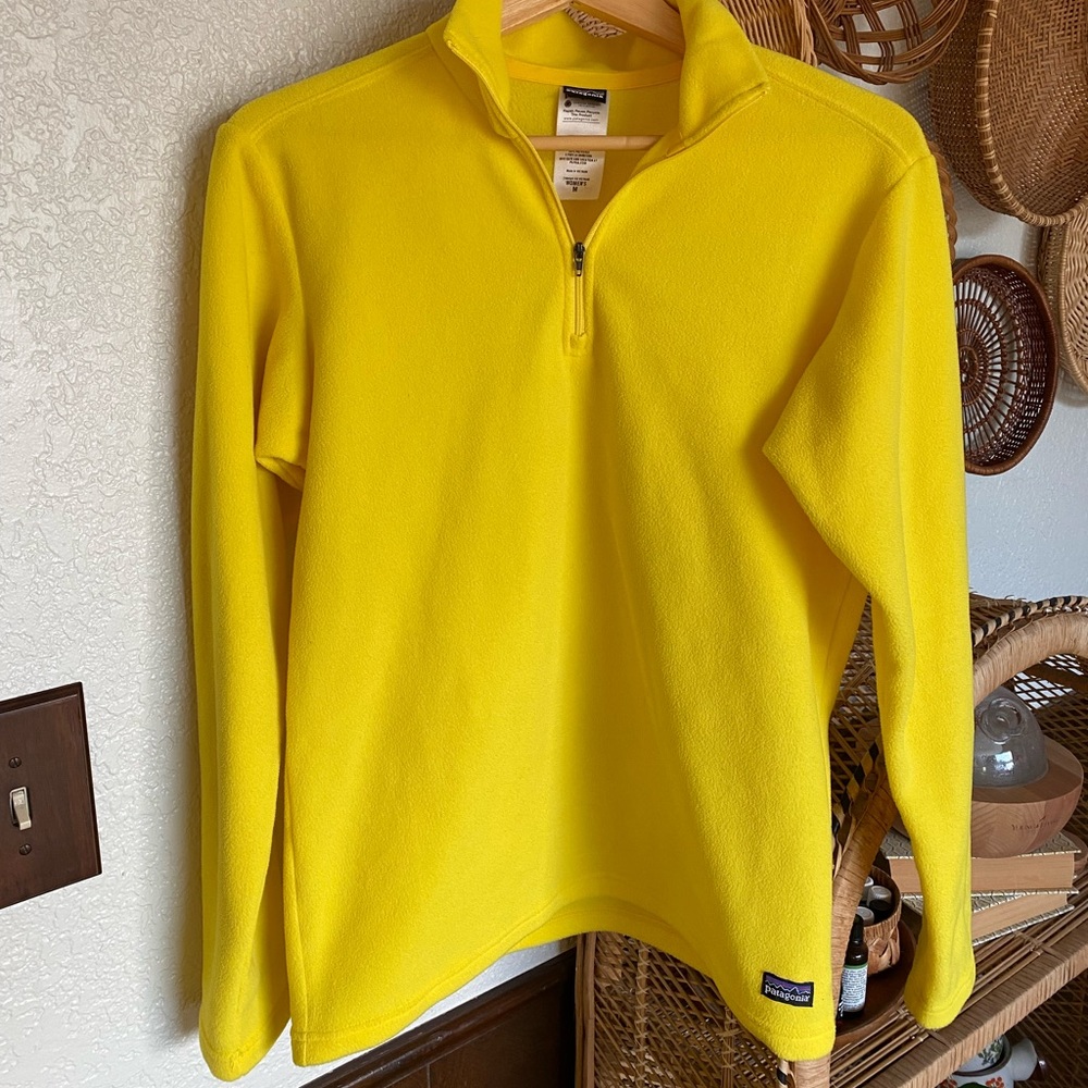 Women’s Yellow Fleece Patagonia Quarter zip Pullover